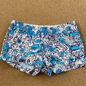 Lilly Pulitzer shorts size 4 worn a few times
